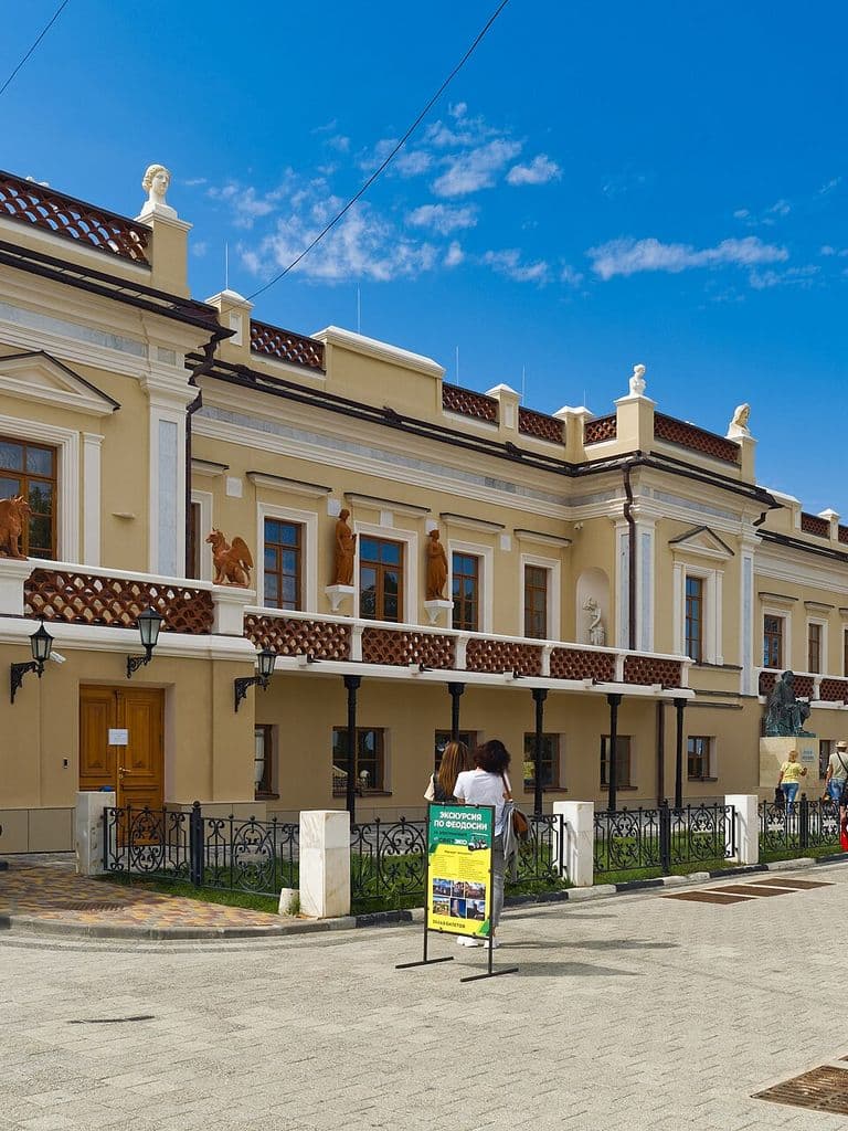 Здание картинной галереи Айвазовского в Феодосии
