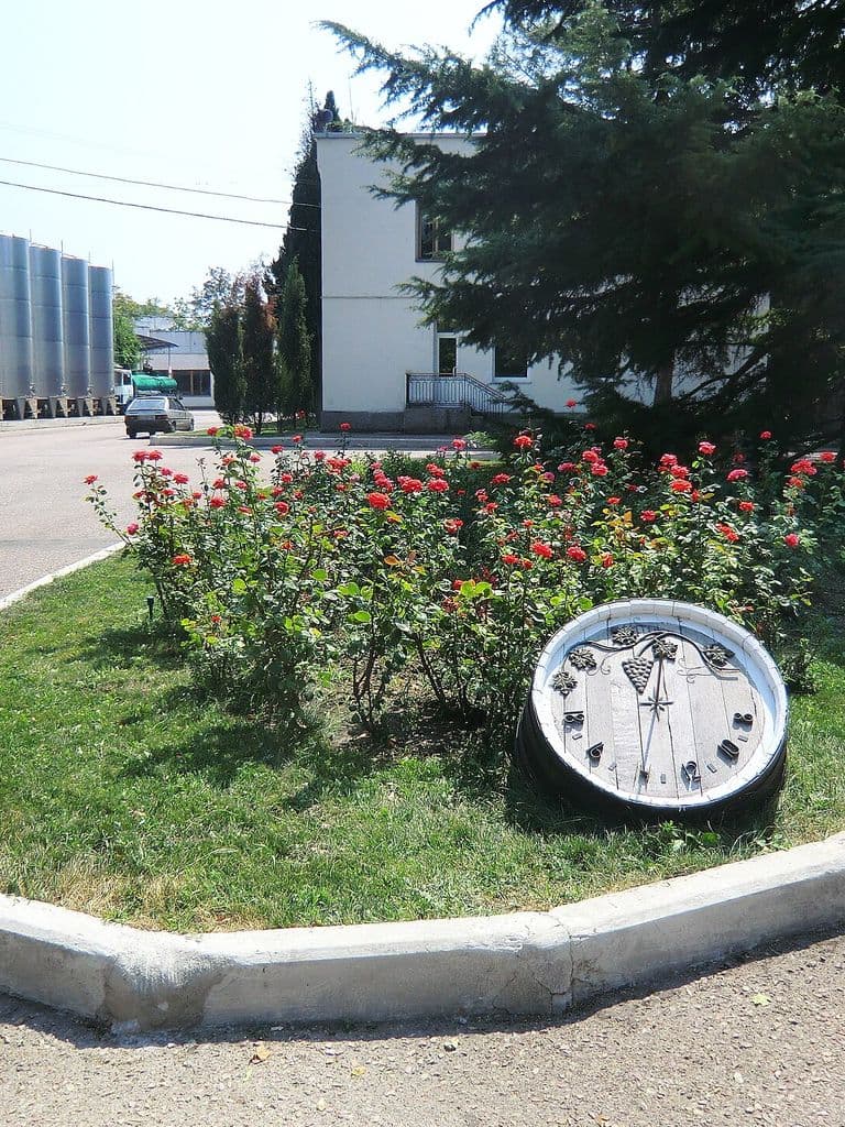 Территория Инкерманского завода марочных вин под Севастополем